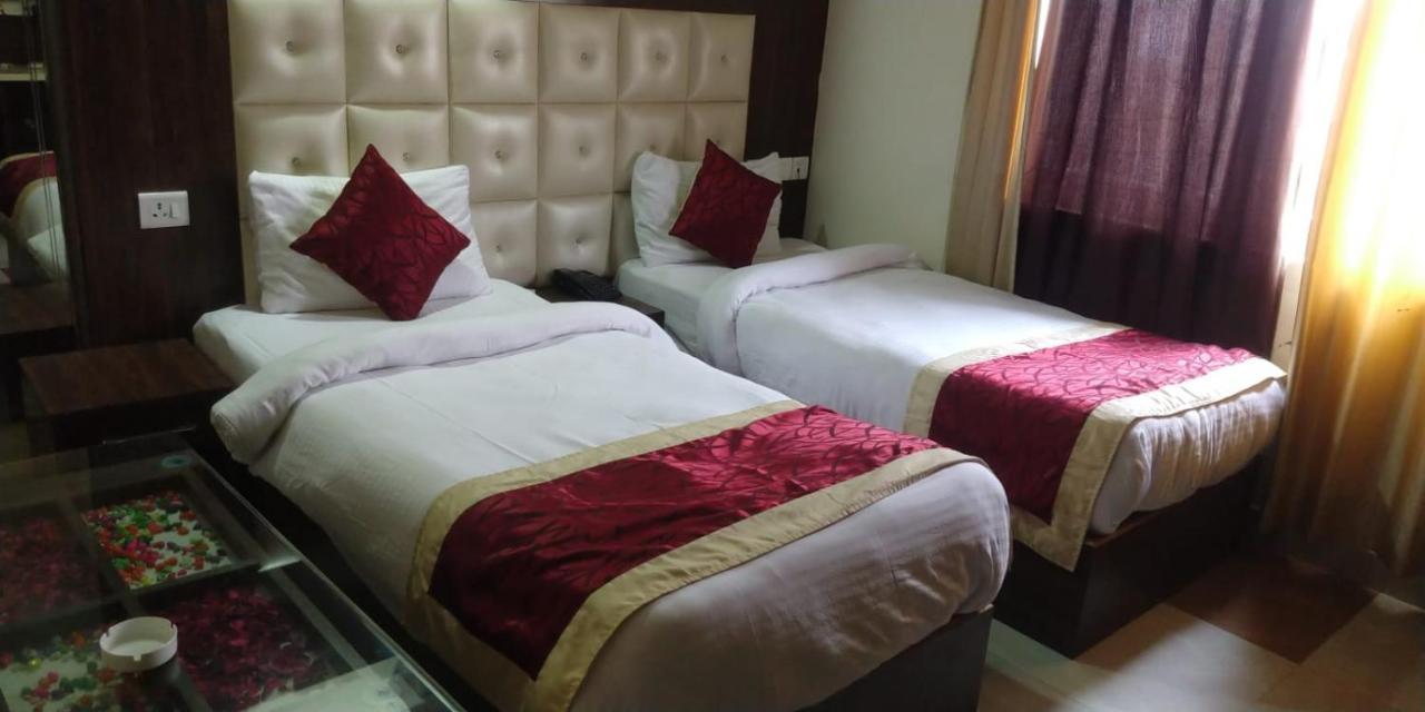 Hotel Ss Grand Lucknow Dış mekan fotoğraf
