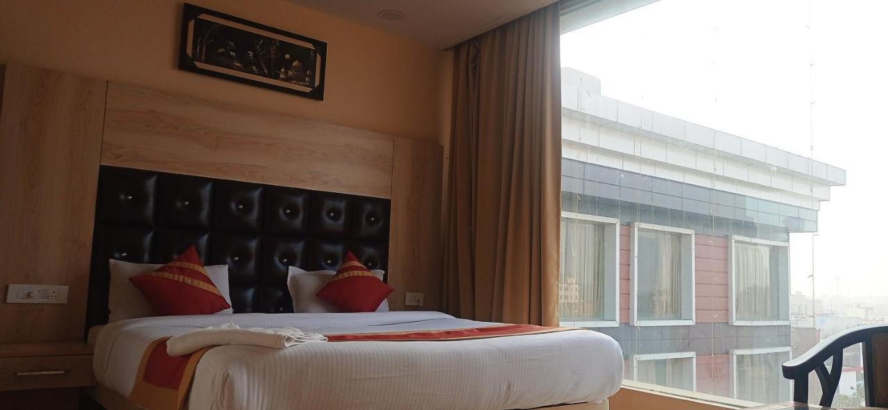 Hotel Ss Grand Lucknow Dış mekan fotoğraf