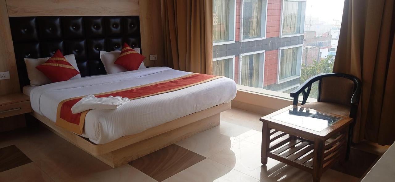 Hotel Ss Grand Lucknow Dış mekan fotoğraf